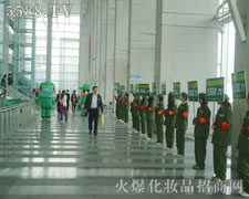 ϰق(g)Gɫ܊b(zhn)ʿ(zhn)ʿM˕(hu)(chng)