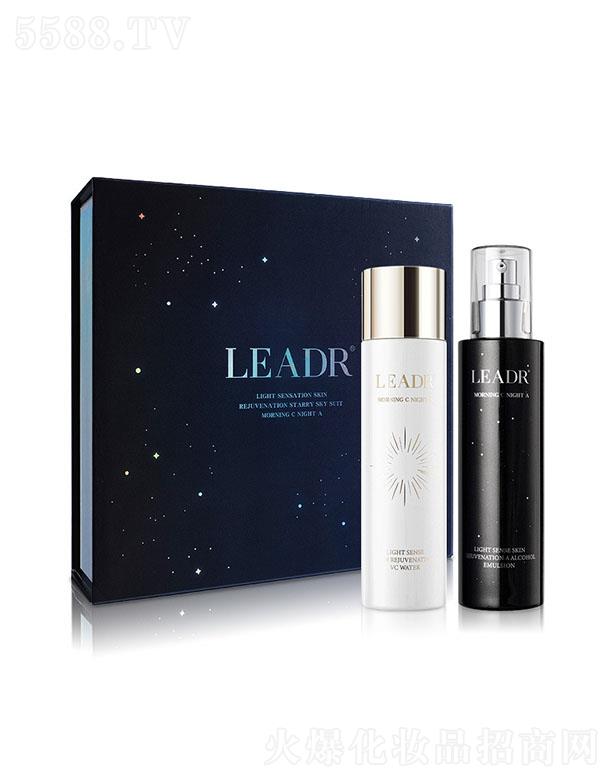 Ů֮Пwǿˮɼ ҺyˬwˮowƷ׺b