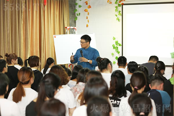 品山水之間,悟天地之道 品山水之間,悟天地之道