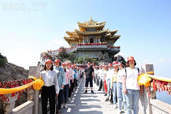 游天下名山 學(xué)習(xí)文化歷史 游天下名山 學(xué)習(xí)文化歷史